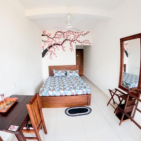 Baden Beach Hotel Kalkudah  Eksteriør billede