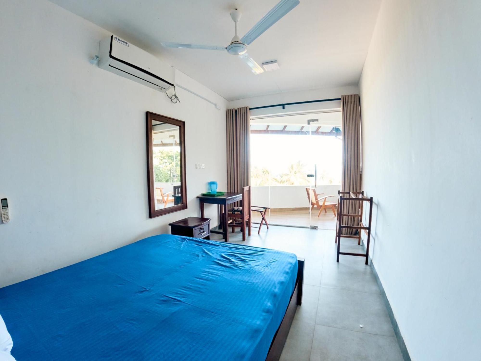 Baden Beach Hotel Kalkudah  Eksteriør billede