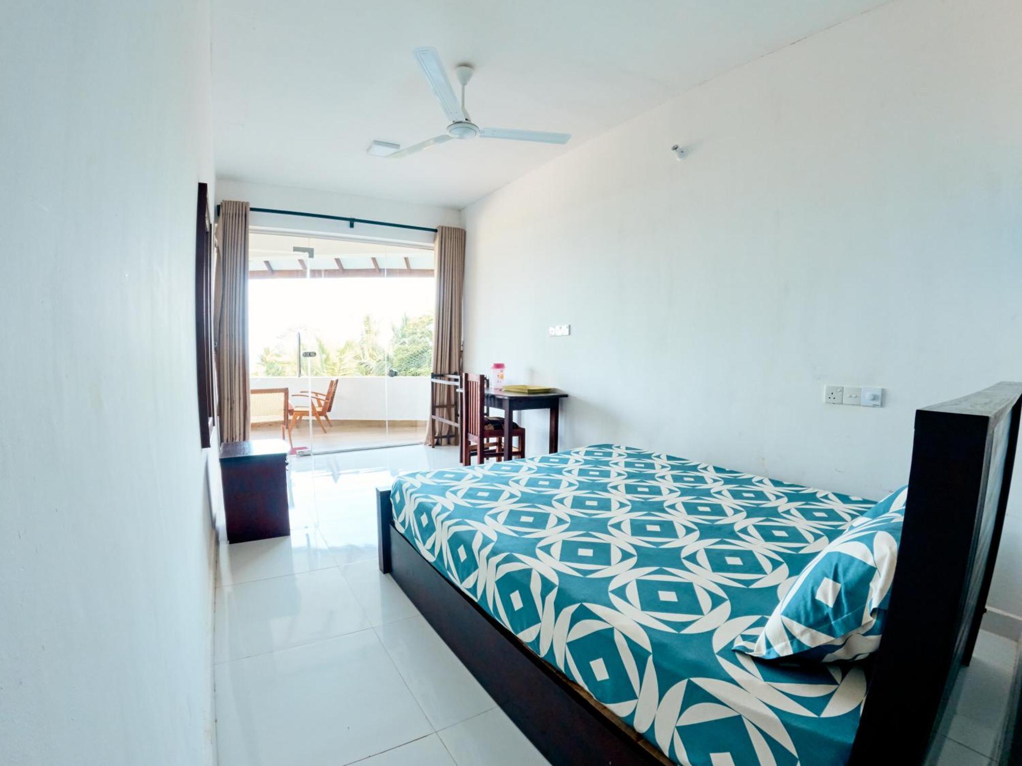 Baden Beach Hotel Kalkudah  Eksteriør billede