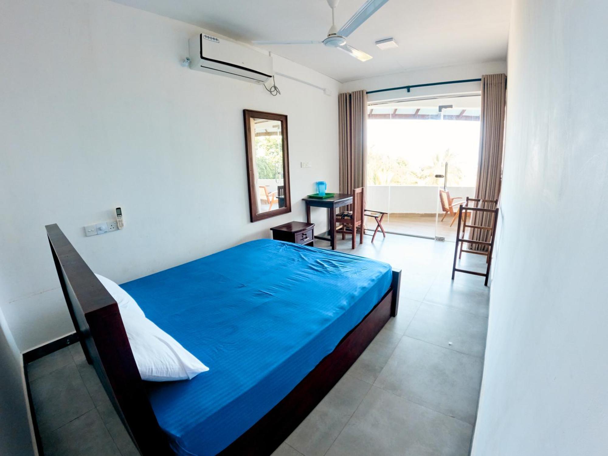 Baden Beach Hotel Kalkudah  Eksteriør billede
